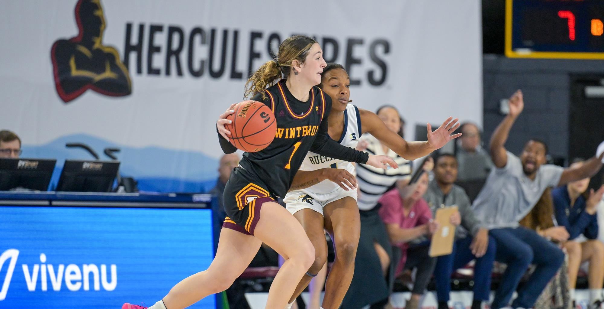 #5 Winthrop Wins at the Buzzer over #4 Charleston Southern, 48-45